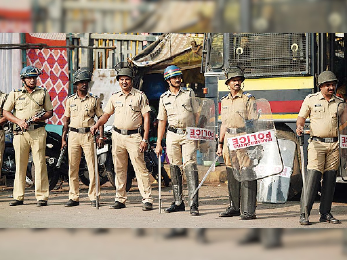 Why the Indian police uniform is Khaki in colour?