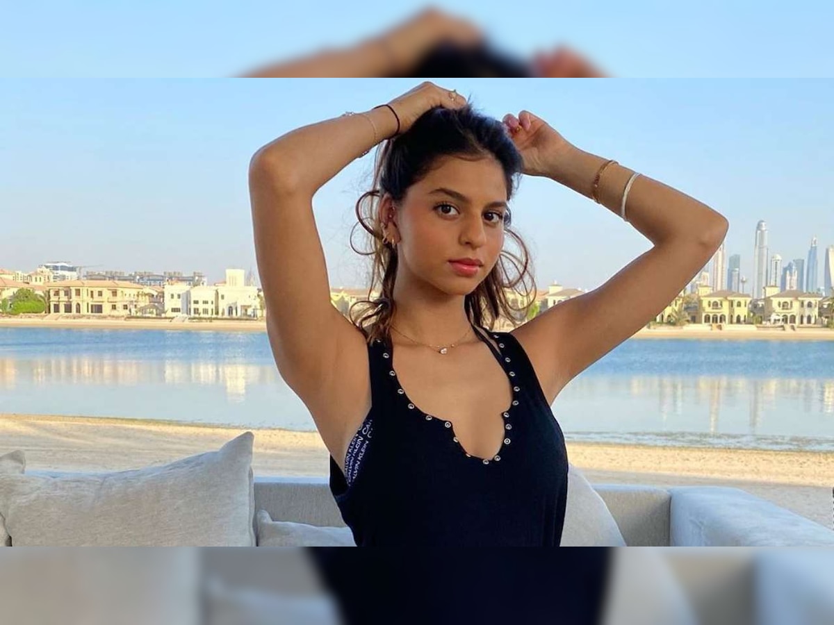 Shah Rukh Khan's daughter Suhana Khan looks gorgeous in her latest photo with a friend