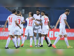 ISL: Cleiton Silva, Sunil Chhetri help Blues to remain unbeaten as Bengaluru FC defeat Odisha FC 2-1