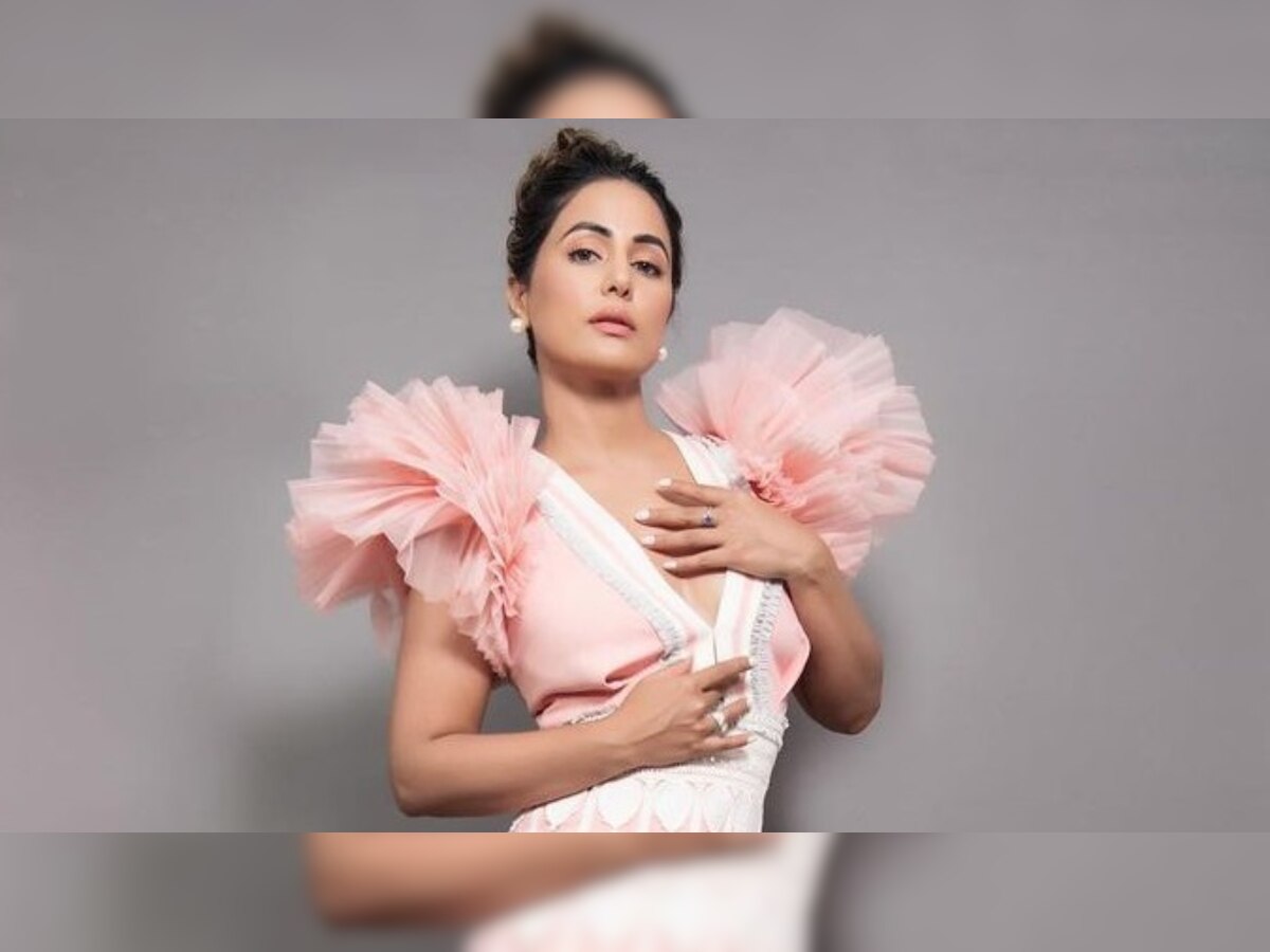 Hina Khan opens up on her journey of 'being first actor in her family, dating someone out of community'