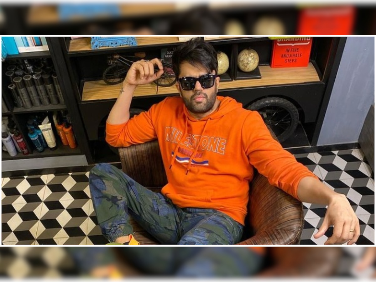 Maniesh Paul shares fashionable photo in 'orange of health' after testing negative for COVID-19