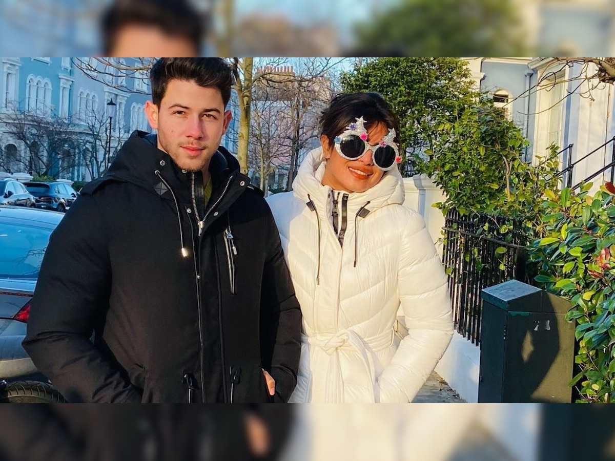 Priyanka Chopra's 'Christmas spirit' photo with Nick Jonas has a hilarious twist