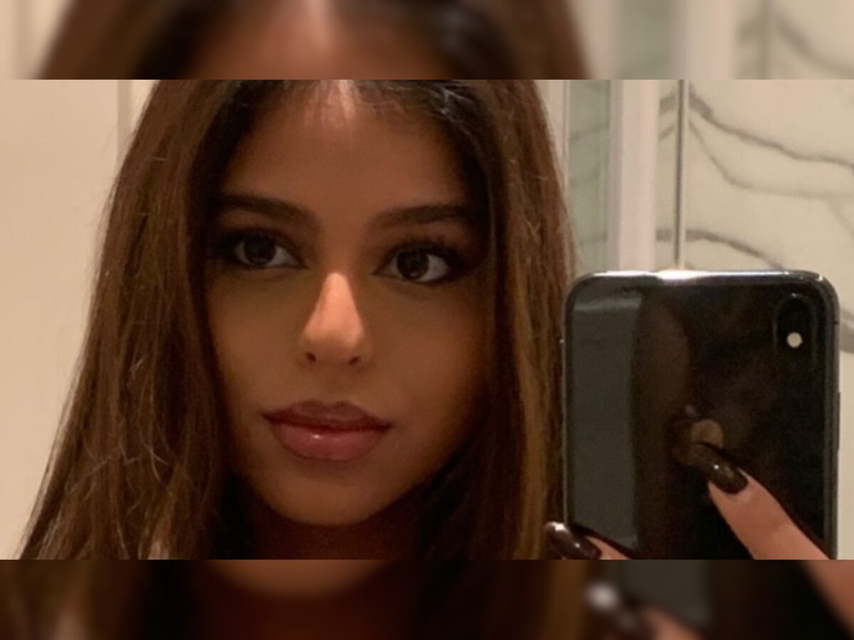 Suhana Khan shares stylish mirror selfie; Navya Naveli Nanda leaves loved-up comment