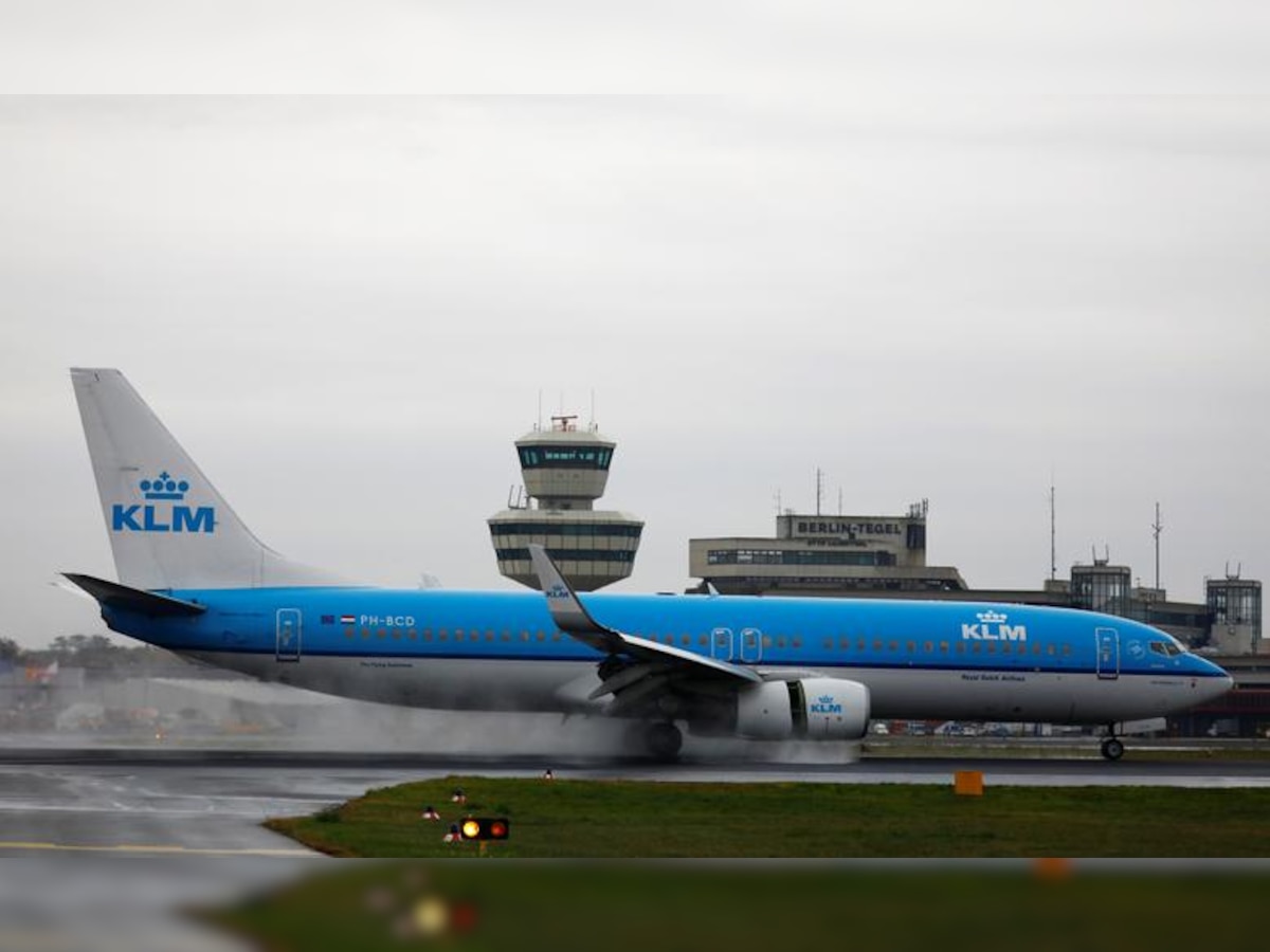 KLM plane flies for 9 hours after windshield cracks mid-air