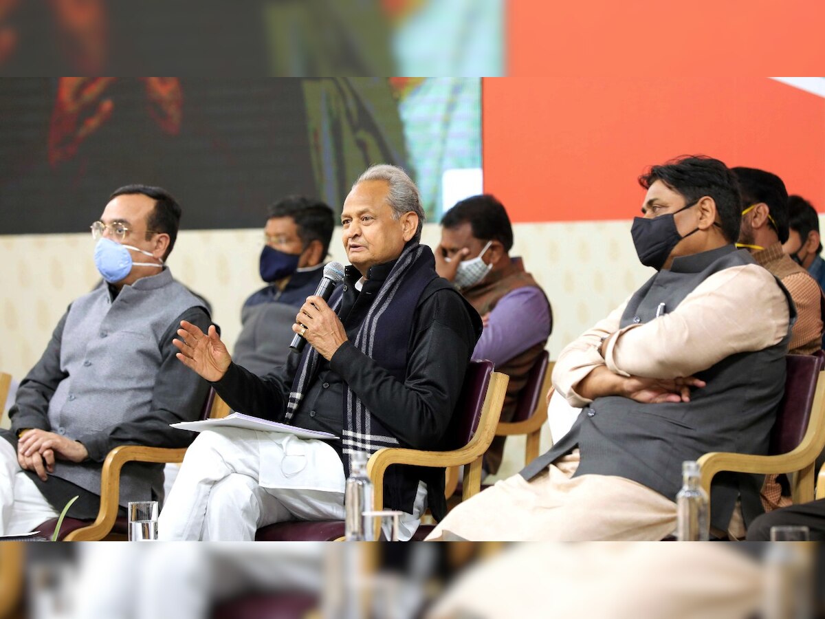 Farmers protest: Rajasthan CM Ashok Gehlot and ministers to stage dharna for farmers today