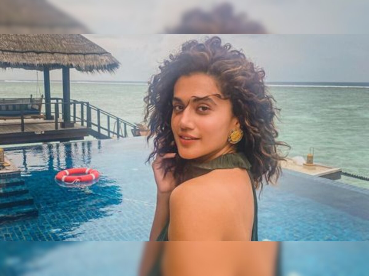 Taapsee Pannu engages in 'cheap thrills' as she poses in a bathtub