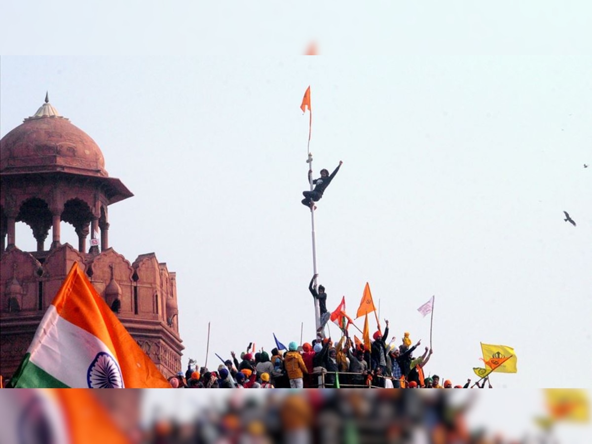 Did protesters wave Khalistani flag at Red Fort? Here's the truth