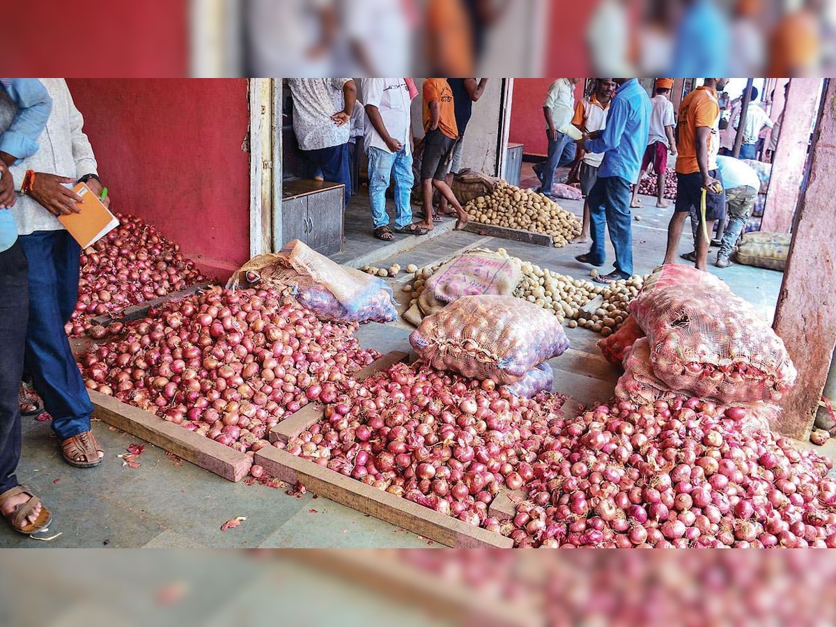 Onion prices reach more than double in few weeks, here's when it will come down