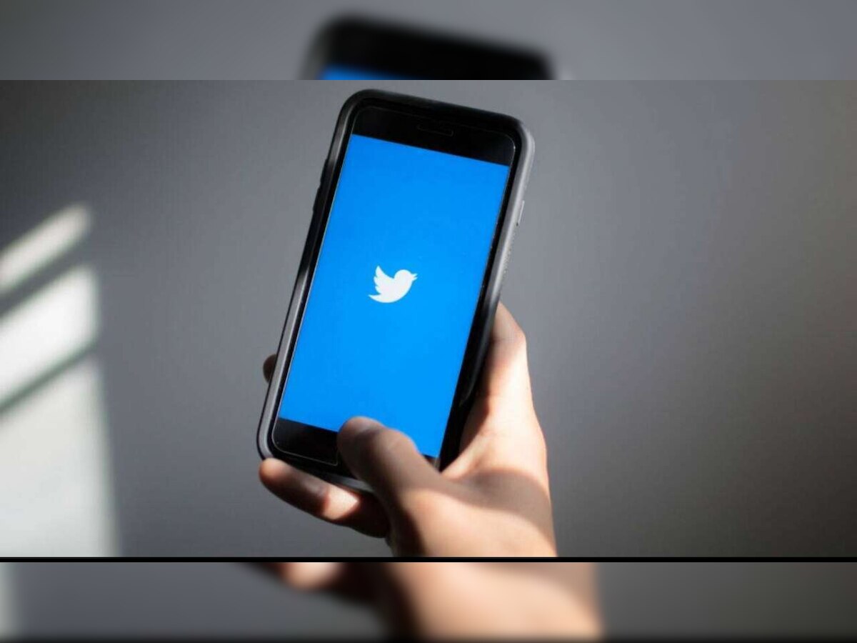 Twitter rolls out voice messages in DMs, here's how to send them