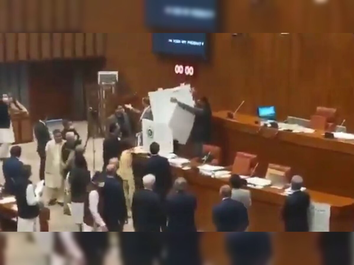 Row over 'spy camera' in polling booths of Pakistan Senate, Twitter flooded with memes	