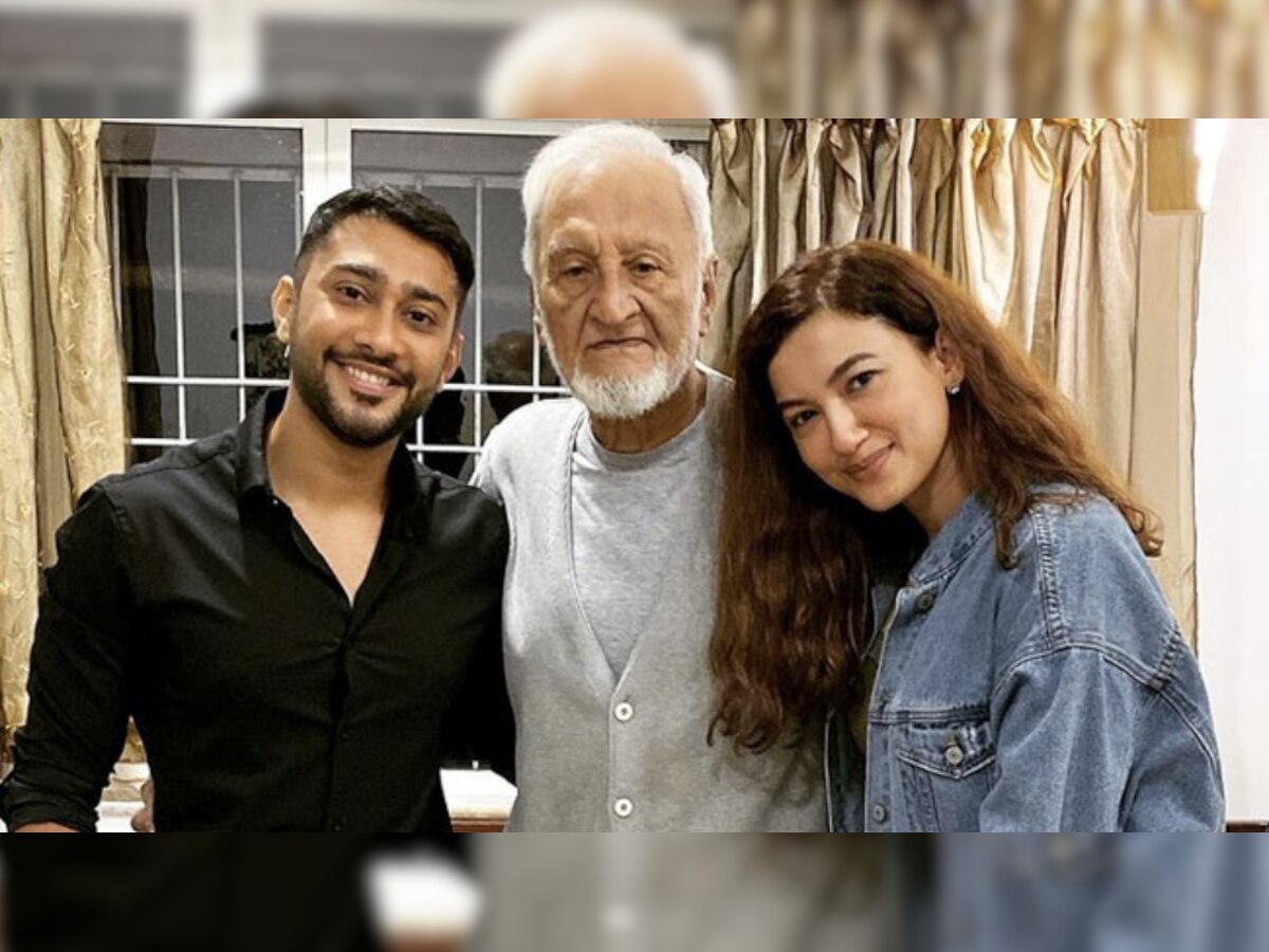 Gauahar Khan remembers her father Zafar Ahmed Khan on one-month death anniversary, photo inside