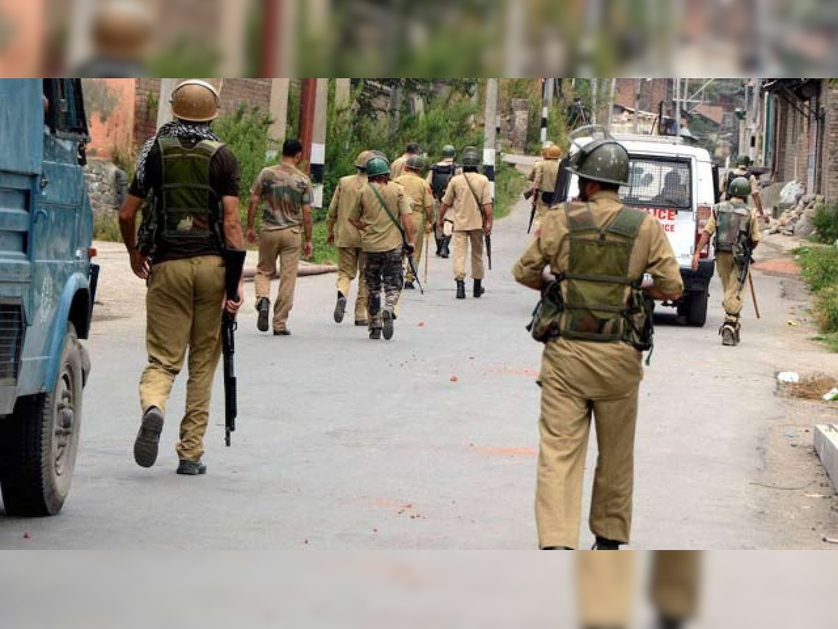 Jammu and Kashmir: Two Lashkar-e-Taiba terror associates arrested, arms and ammunition recovered