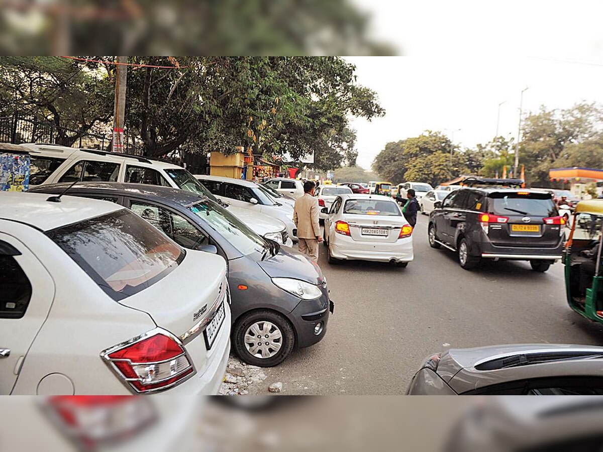 Mumbai: Amid COVID restrictions, only vehicles with colour-coded stickers to be allowed on roads