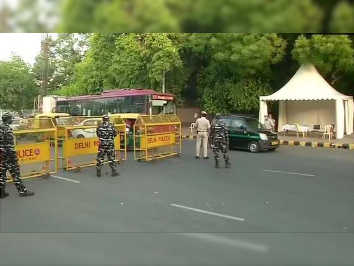 Delhi weekend curfew: Strict checking at borders, people without 'valid reason' being sent back