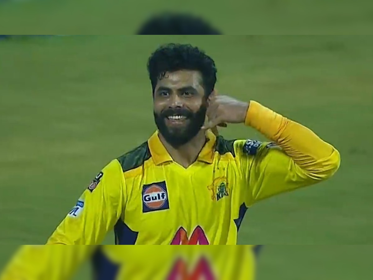 IPL 2021: Fans enjoy Sir Ravindra Jadeja running around the whole ground against Rajasthan