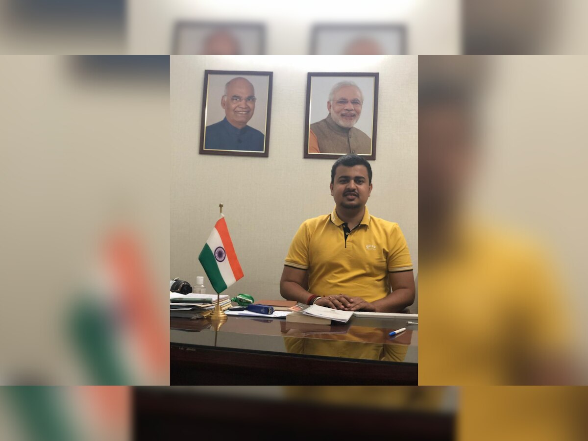 Shubham S Rajpoot, a socio-political activist & digital influencer has shown us how to help people in need via internet