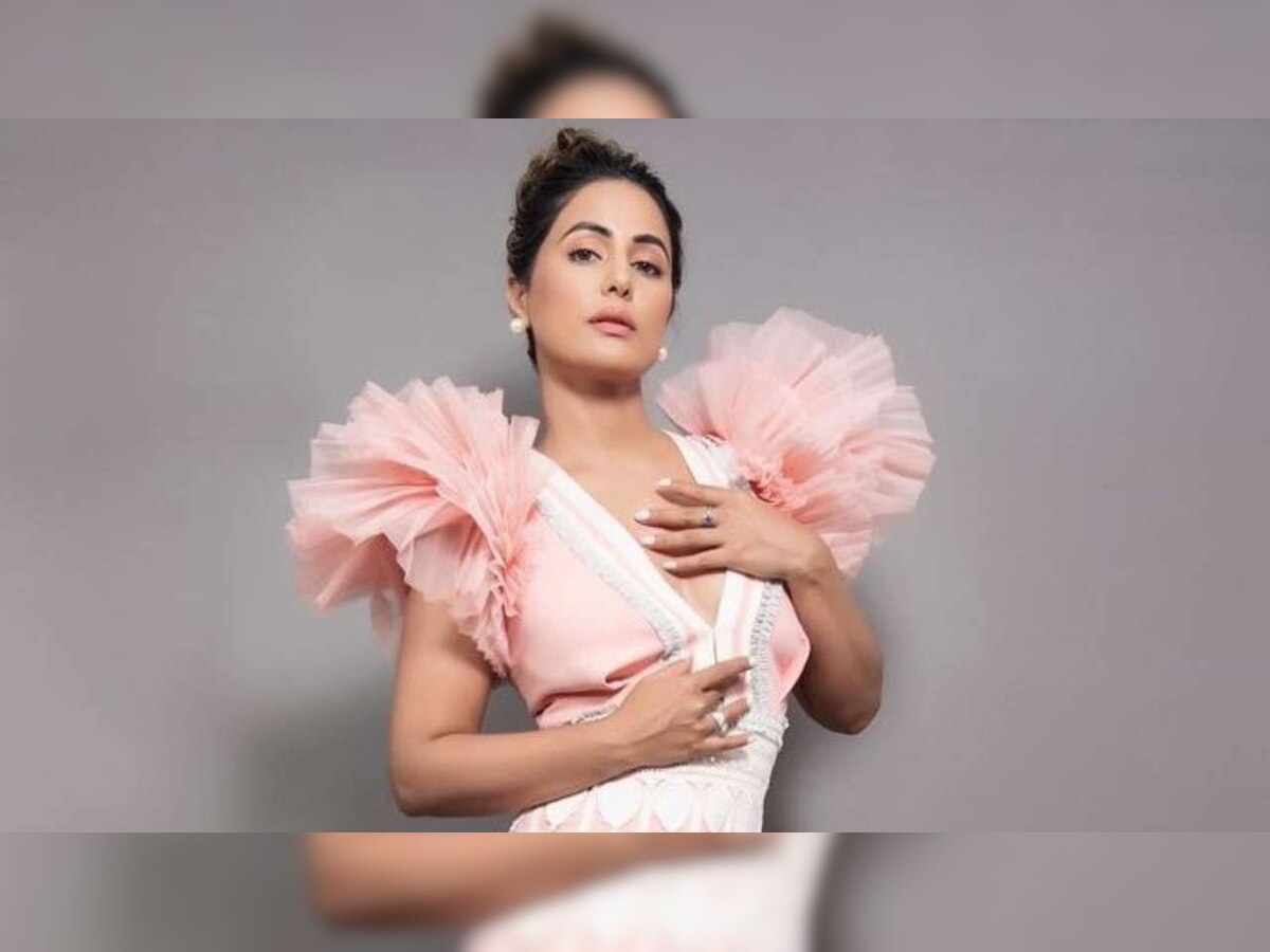 Hina Khan tests COVID-19 positive days after her father's demise