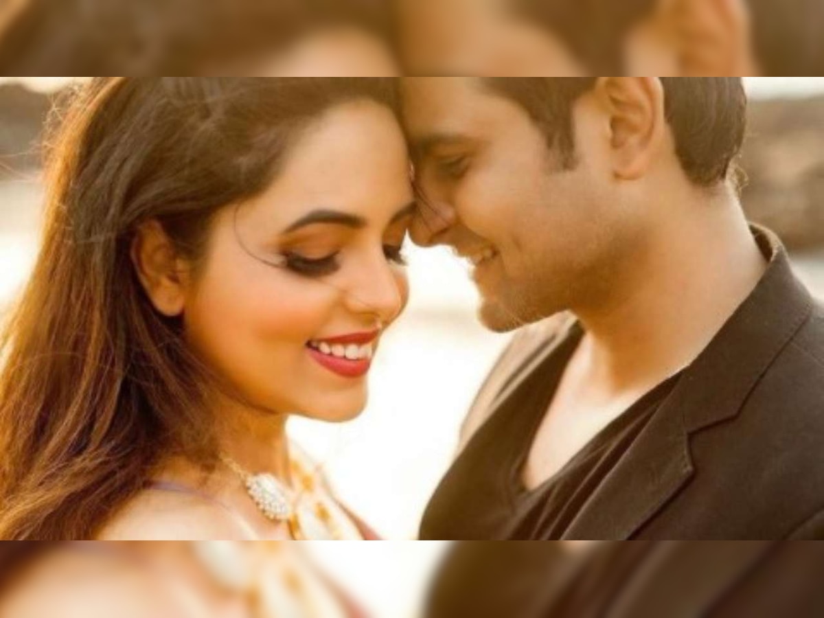 'The Kapil Sharma Show' fame Sugandha Mishra-Sanket Bhosale tie the knot, see FIRST PHOTO