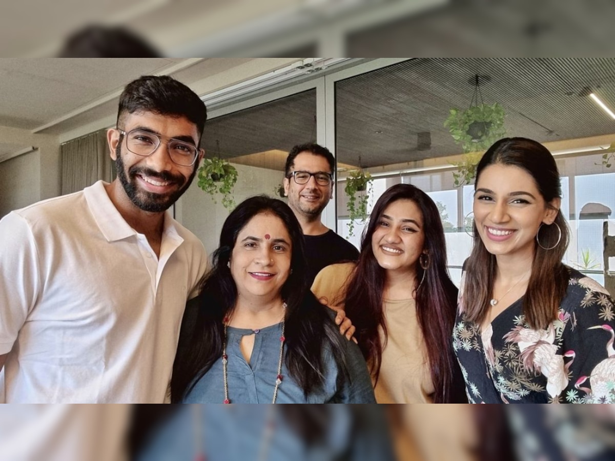 Jasprit Bumrah and wife Sanjana Ganesan spend time with family, pics go VIRAL