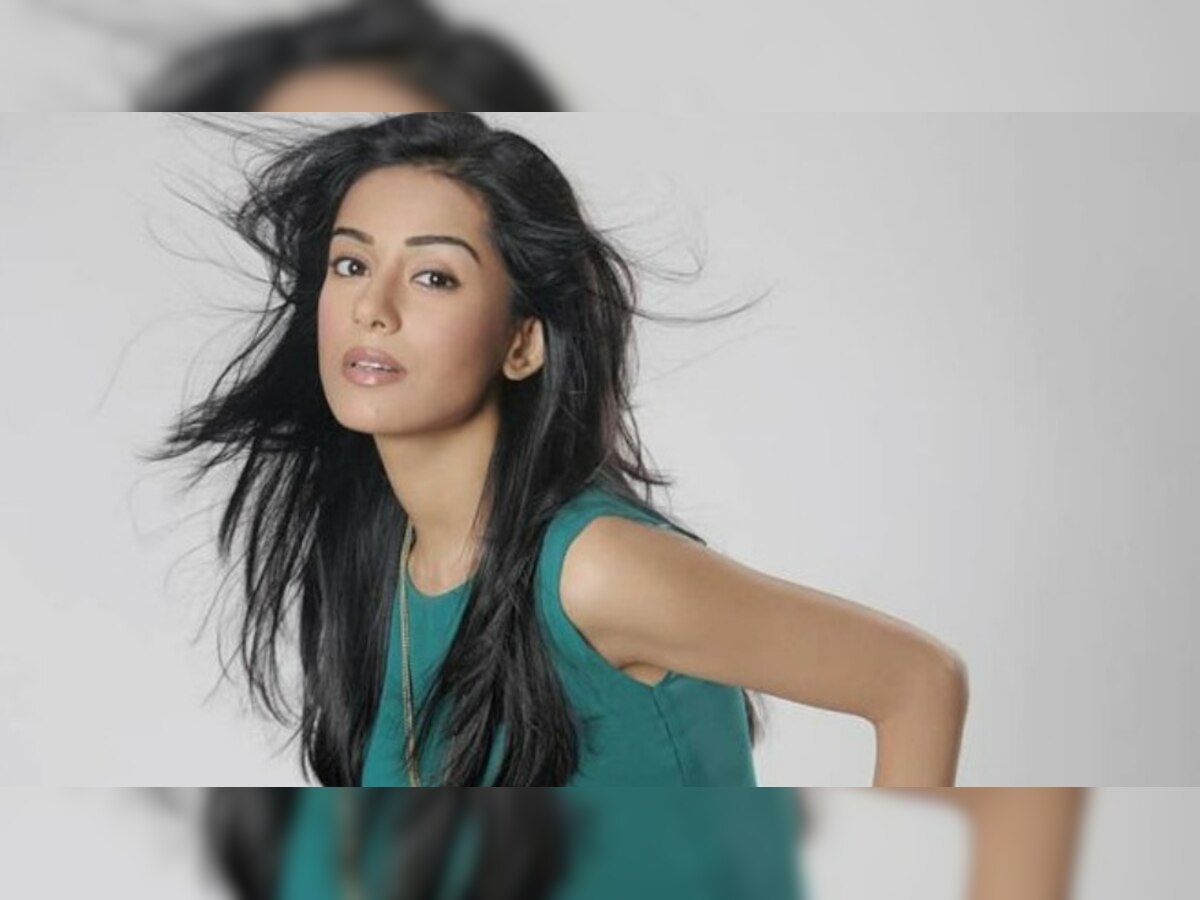 'Always wanted to be a working mother': Amrita Rao heads back to the sets after embracing motherhood