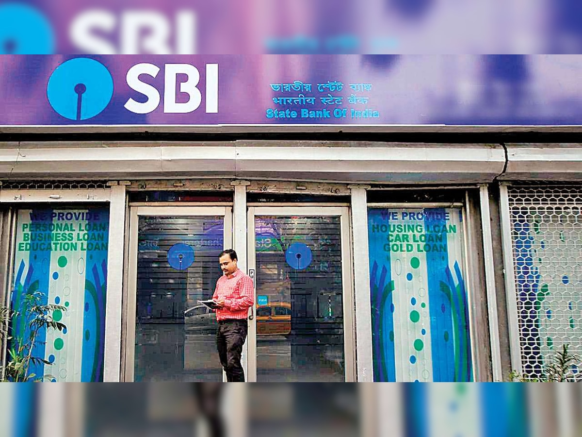 SBI customers ALERT! These account holders have to submit Aadhaar-PAN card - Are you one of them?
