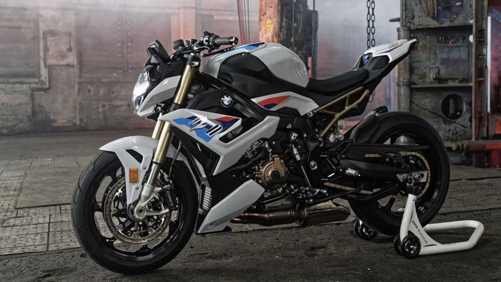 BMW launches 2021 S1000R motorcycle in India price starts Rs 17.90 lakh