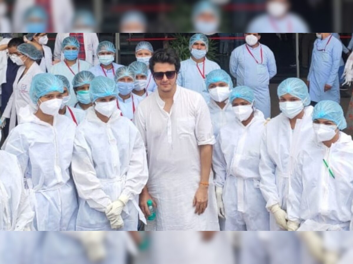 'Patiala Babes' actor Anirudh Dave discharged from hospital after 55-day battle with COVID-19, expresses gratitude