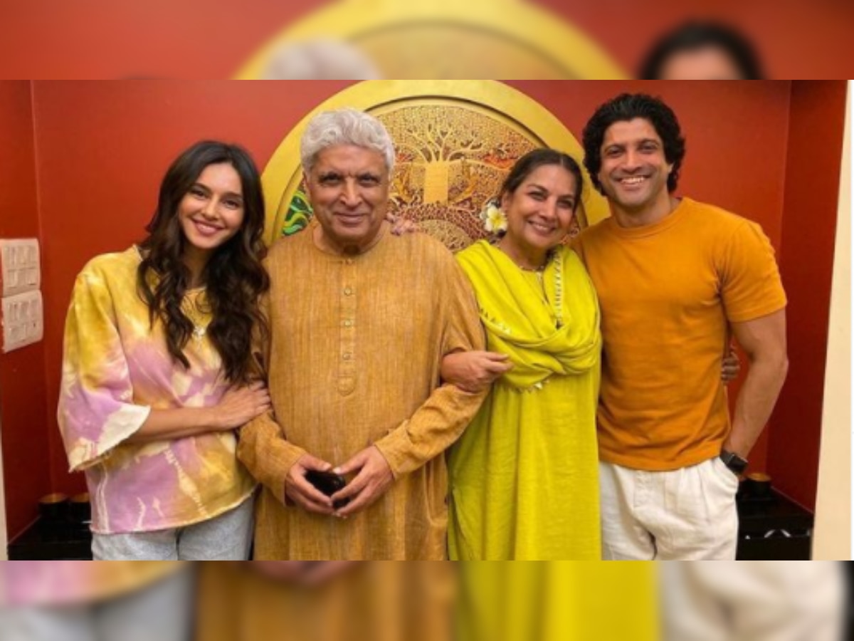 Shabana Azmi shares a happy family photo, calls it a 'hassi khushi' moment