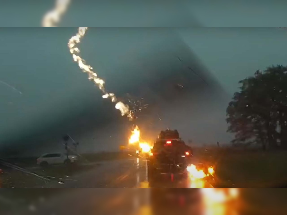 Viral Video: Lightning strikes car on highway in Kansas, moment caught on camera