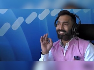 Dinesh Karthik issues apology after unpleasant 'neighbour's wife' remark