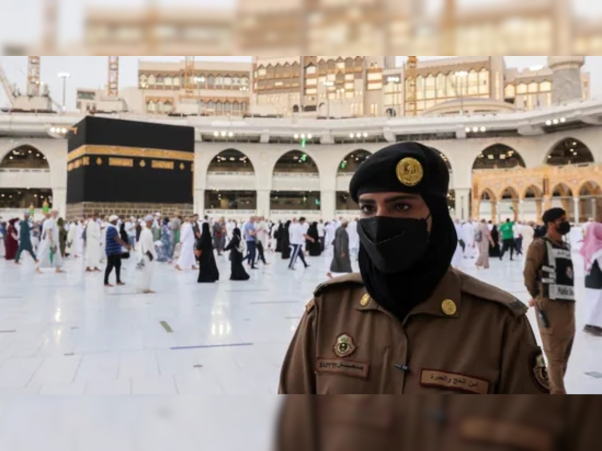 In a first, Saudi women stand guard in Mecca during Haj