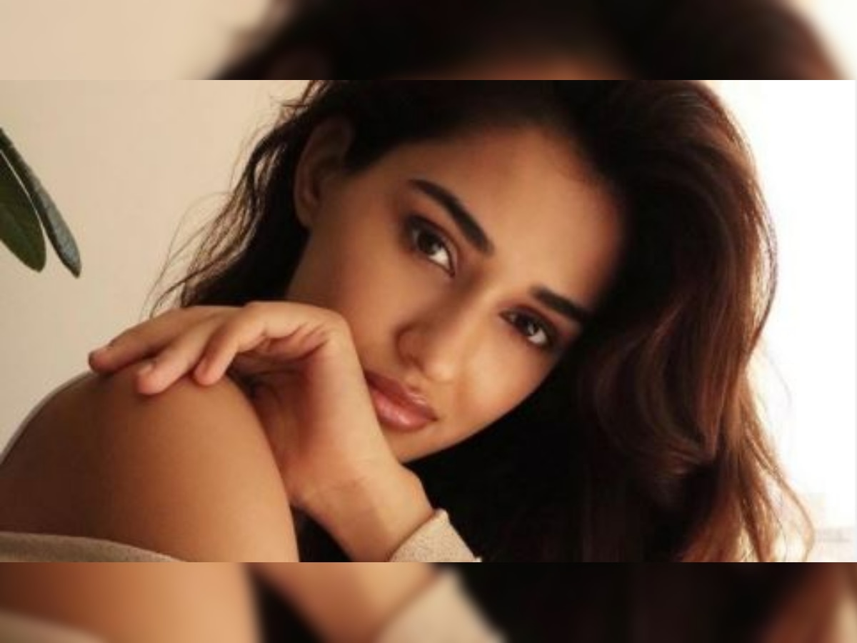 Disha Patani's HOT strapless bikini look is burning up the internet, see VIRAL photo