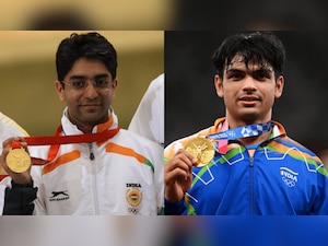 What are the similarities between India's two individual Olympic Gold medallists Abhinav Bindra and Neeraj Chopra?