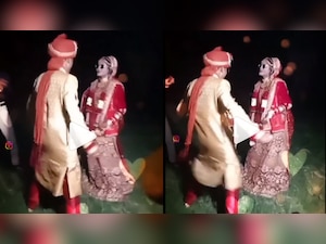 Bride and groom dance off on famous Lata Mangeshkar song during wedding - WATCH viral video