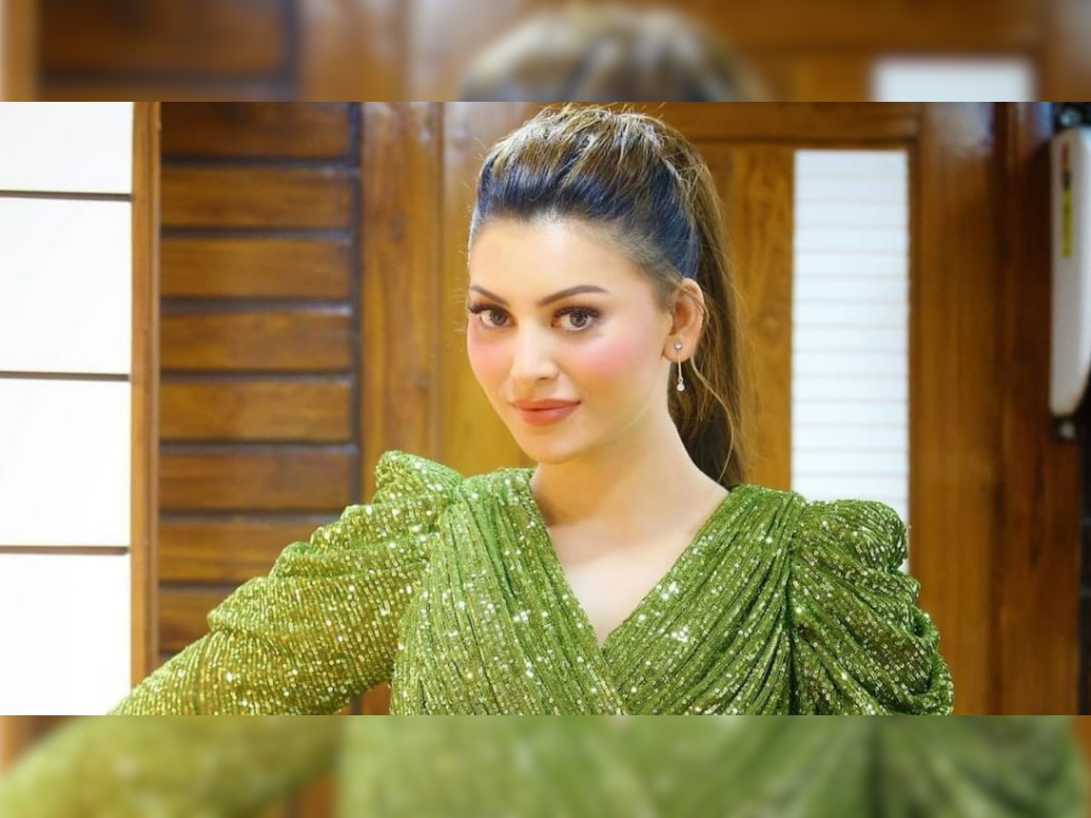 PHOTOS: Urvashi Rautela's oh-so-glam look goes VIRAL, fans call her 'goddess'