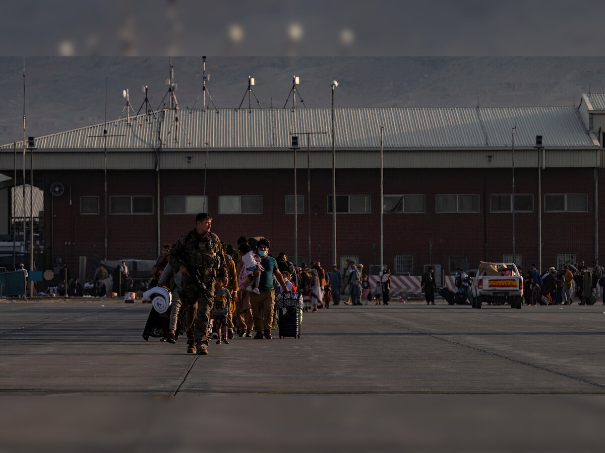 Afghanistan crisis: US warns its citizens to 'leave immediately' from Kabul airport gates over security threat