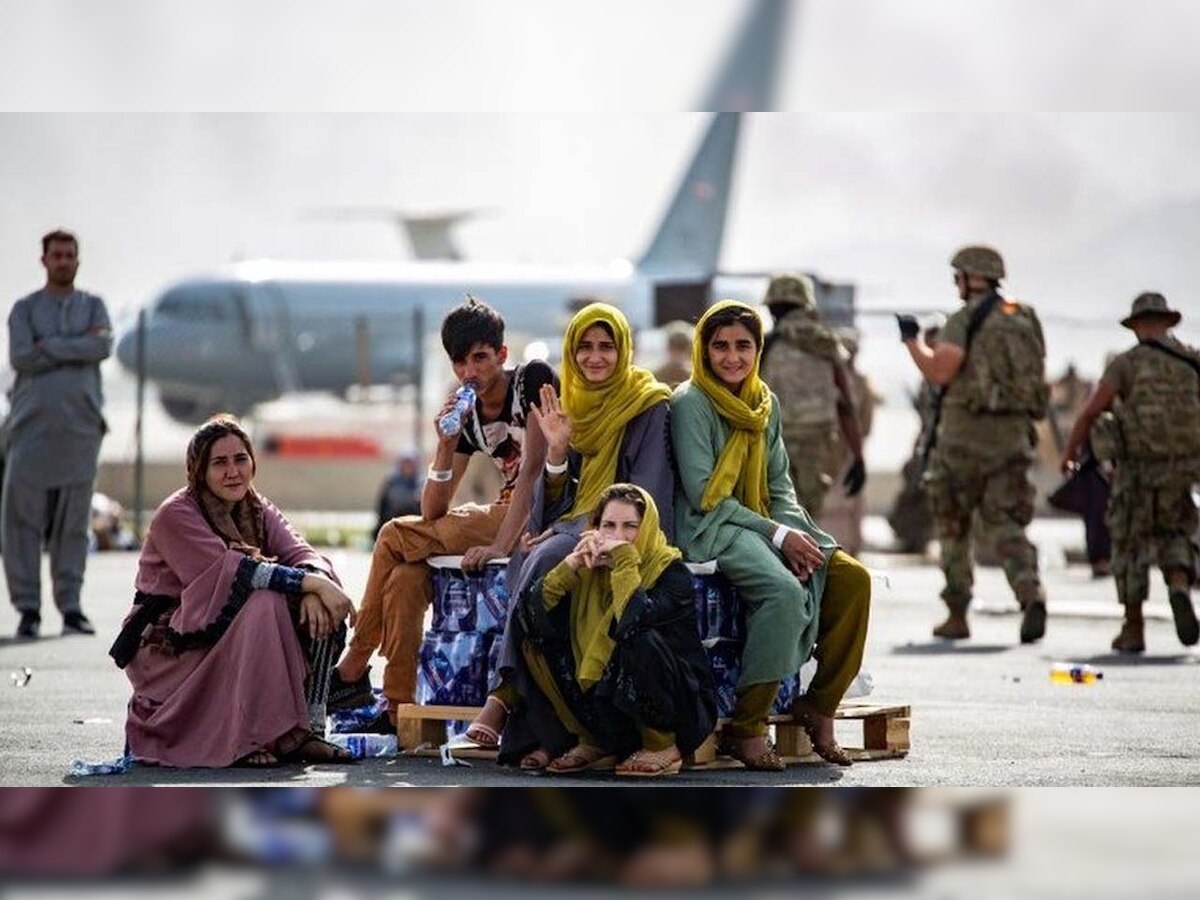Afghanistan crisis: Evacuees forced to pay exorbitant sums for food and water at Kabul airport, Afghan man claims