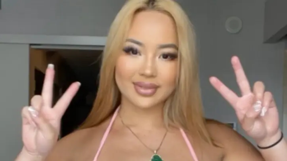 Klitoris yaqinidagi shish Ruslar uchun sexy pornografik film