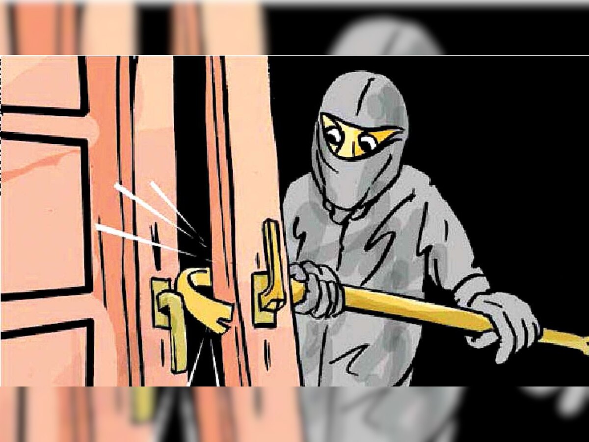 Robbers touch elderly couple's feet after looting, promise to return money, jewellery in 6 months