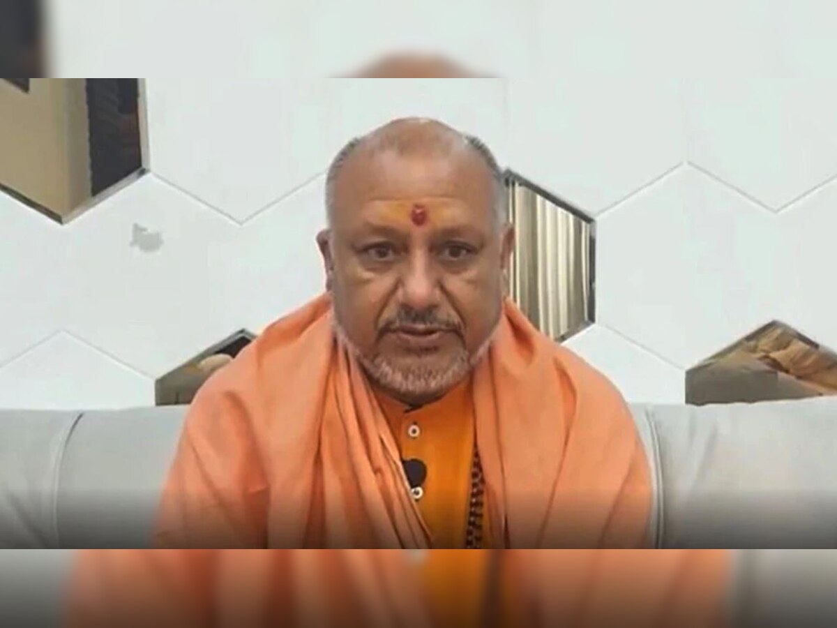 'Kids studying in Madarsas are Talibani': Juna Akhara Mahamandaleshwar gives controversial statement