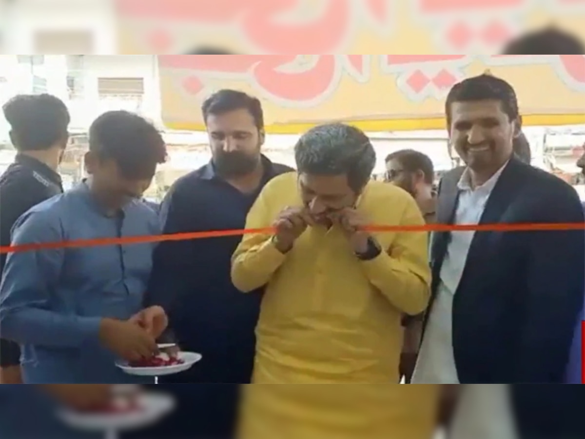 VIRAL: This minister's 'desi' ribbon-cutting style leaves netizens in splits - WATCH video