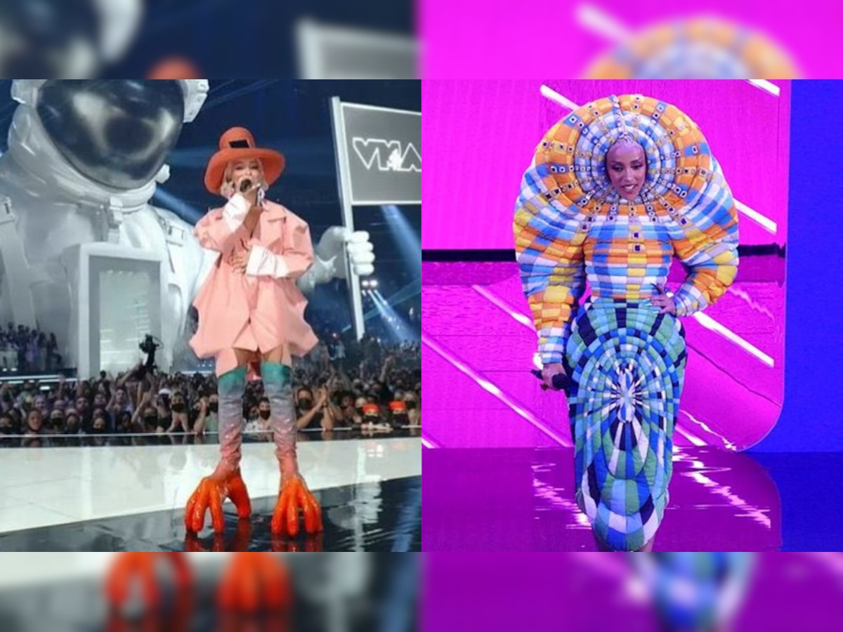 Doja Cat’s chicken feet boots and chair hat look from VMA 2021 goes VIRAL