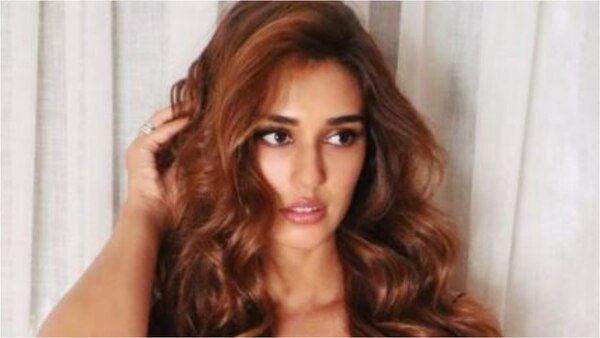 In Pic Disha Patani Soaks Up The Sun In Sexy Strapless Pink Bikini Burns Up The Internet With