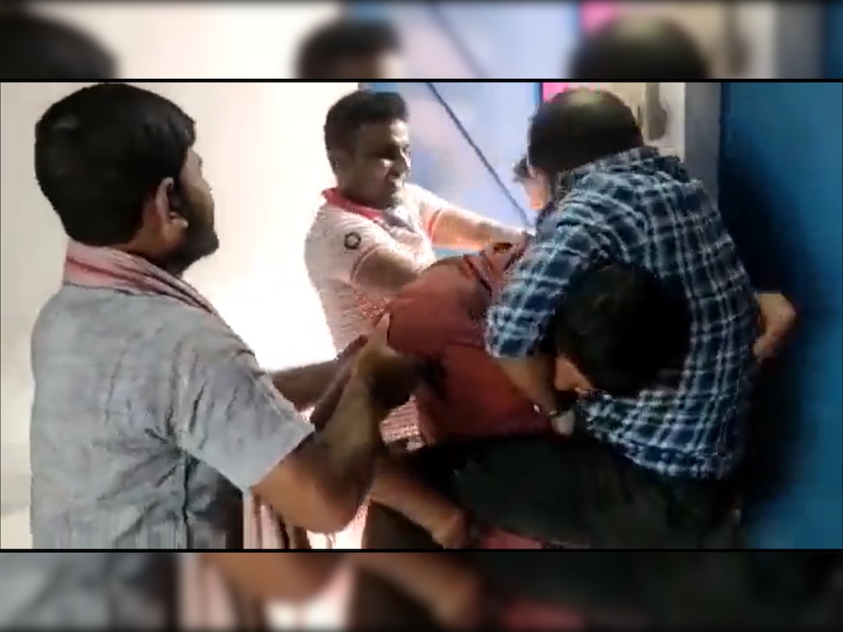 Two men fight violently over school principal's post in Bihar, video goes viral - WATCH