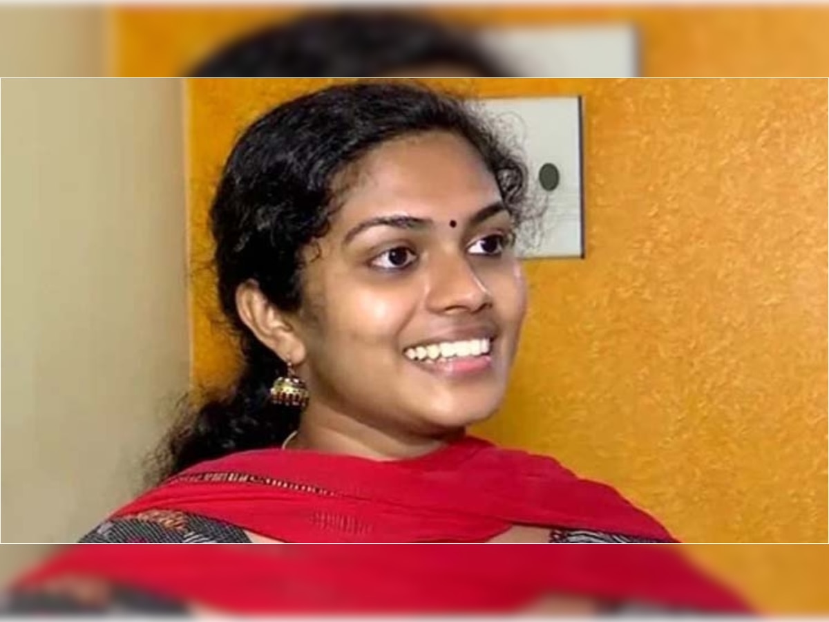 Meet S Aswathy, daughter of construction labourer, who cracked UPSC 2020 in fourth attempt