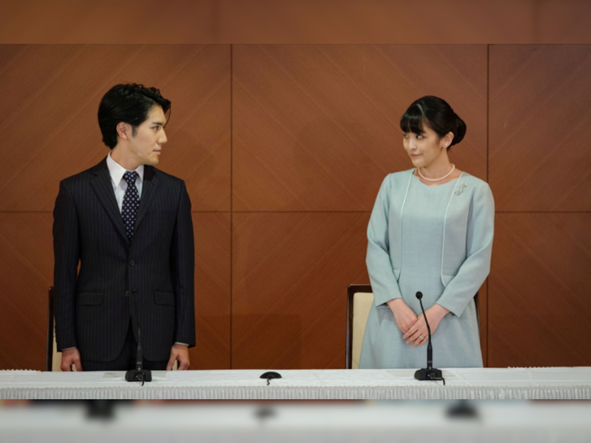 Japanese princess Mako finally marries college sweetheart, gives up royal status