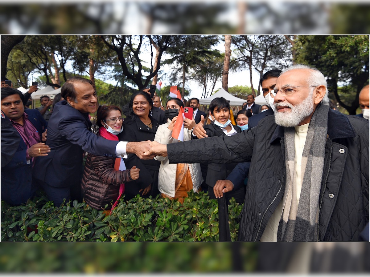 Indian group in Rome asks 'Narendra bhai, kem chho?', PM Modi responds ‘Maja ma' - WATCH