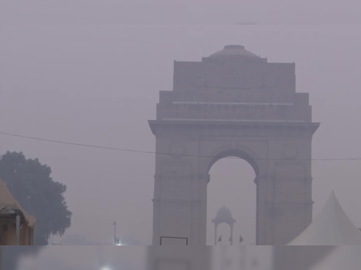 Delhi’s air quality continues to remain ‘severe’ post Diwali, AQI stands at 432