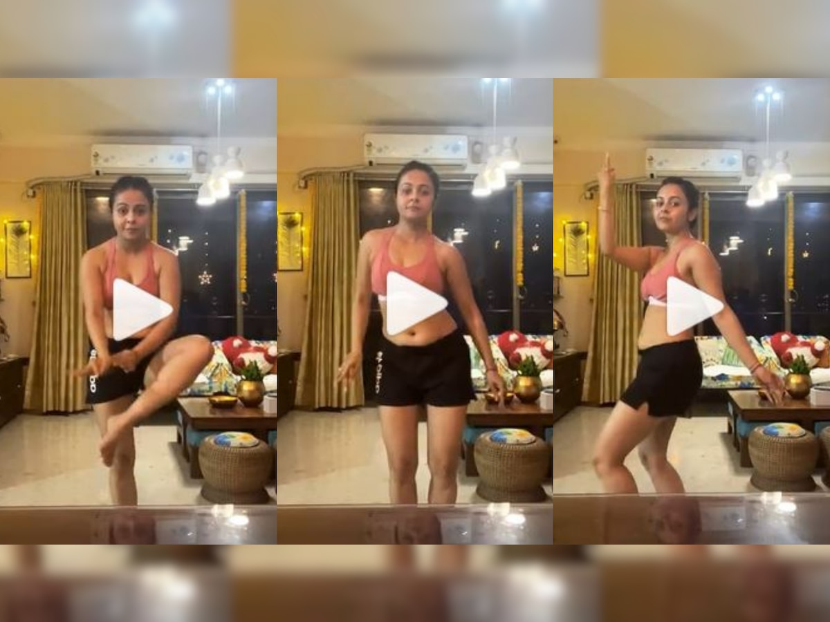 Gopi bahu bigad gai': Devoleena Bhattacharjee belly dances in sports bra,  video goes VIRAL