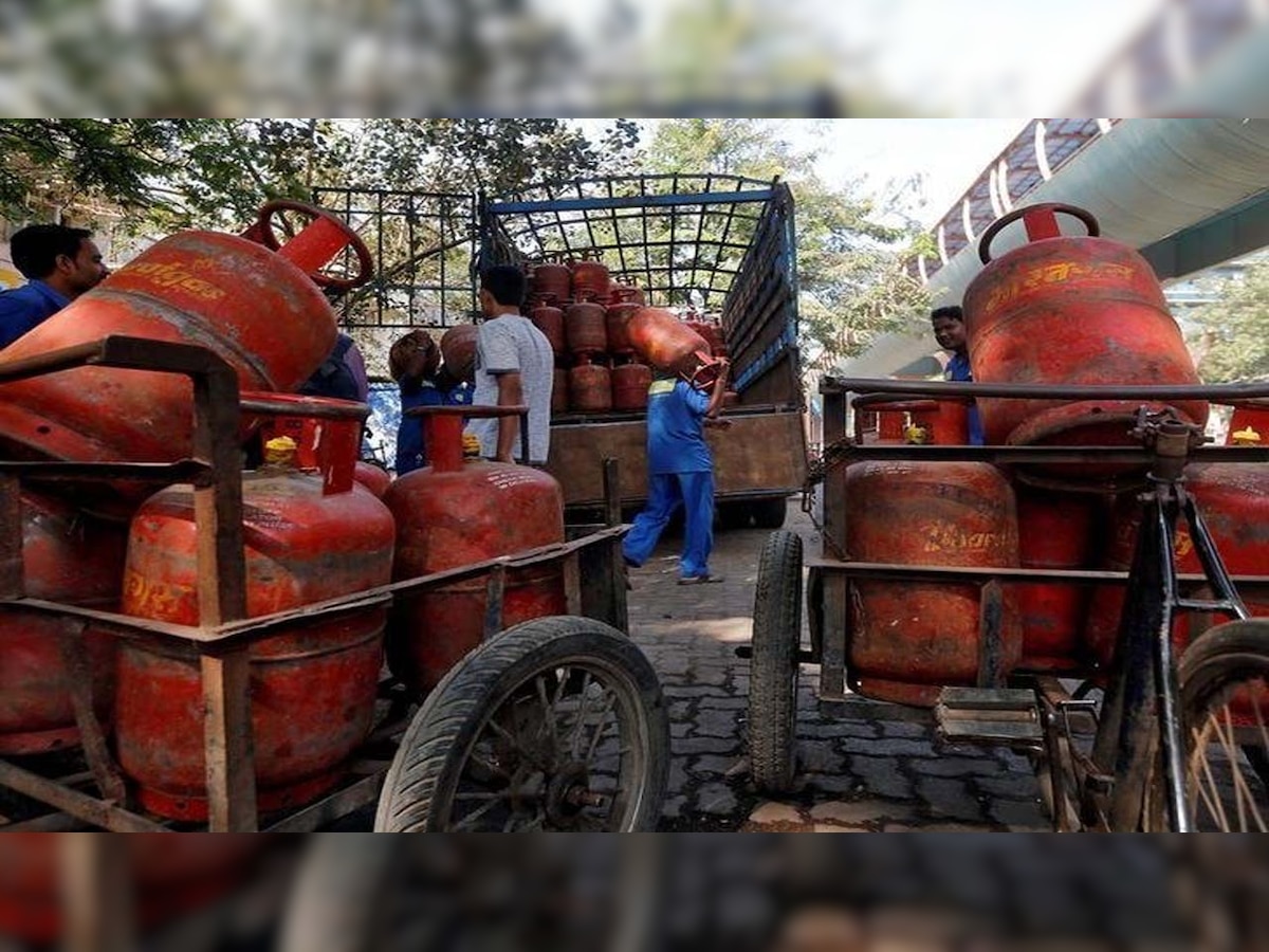 Good news! LPG cylinder to cost you Rs 300 less - Here's how